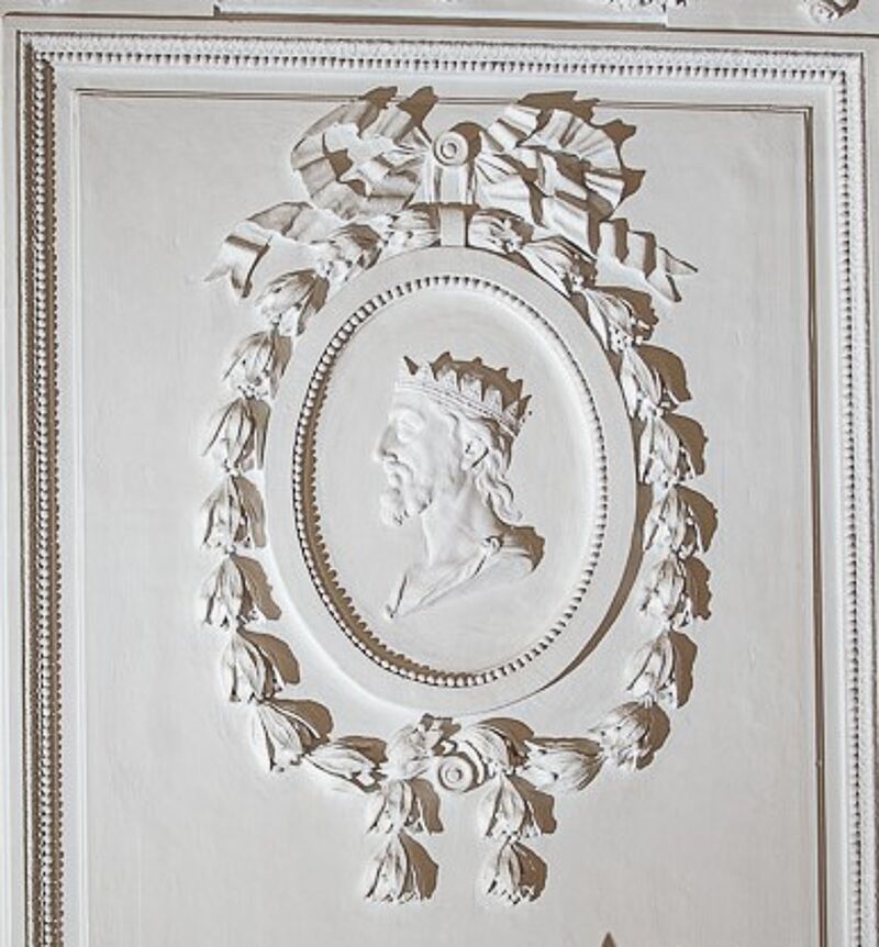 © Residenz zu Salzburg, Prunkräume, Foto: Stürzenbaum Ovales Stuckmedaillon mit Porträt im Flachrelief: Alexanders Vater König Philipp II.