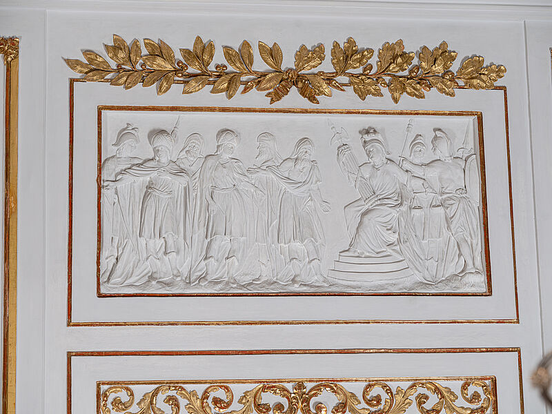 © Residenz zu Salzburg, Prunkräume, Foto: Stürzenbaum Stuckrelief - Scipio und Hannibal?