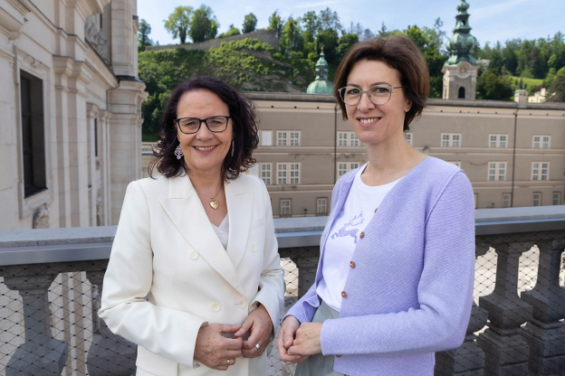 v.l.n.r.: Beiratsvorsitzende Daniela Gutschi und Museumsdirektorin Andrea Stockhammer 