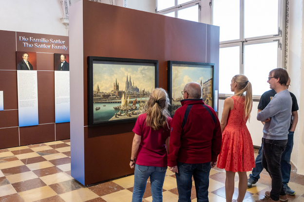 In der Sonderausstellung "Heilige Orte"